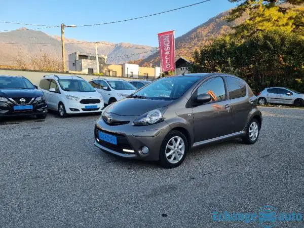 TOYOTA AYGO 1.0 VVT-i Active clim