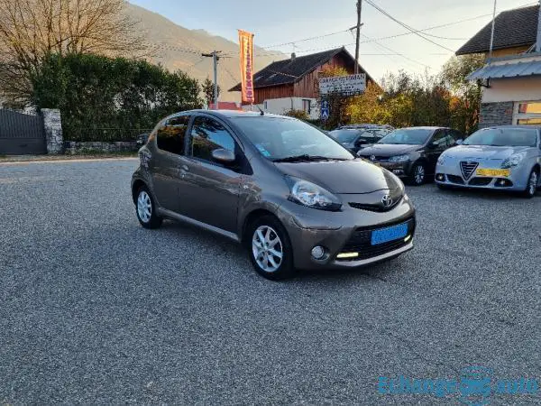 TOYOTA AYGO 1.0 VVT-i Active clim