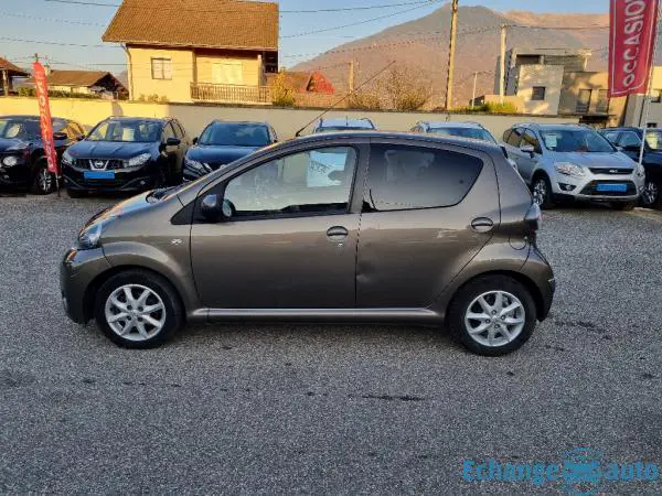 TOYOTA AYGO 1.0 VVT-i Active clim