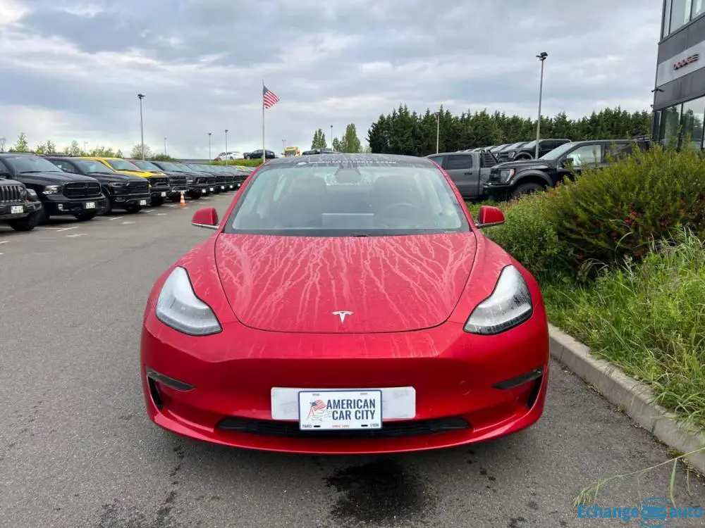 TESLA MODEL 3