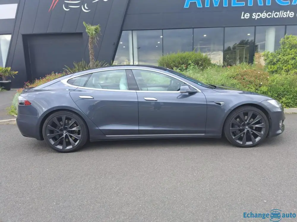 TESLA MODEL S