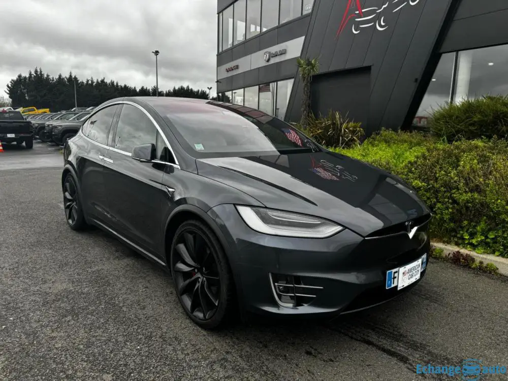 TESLA MODEL X