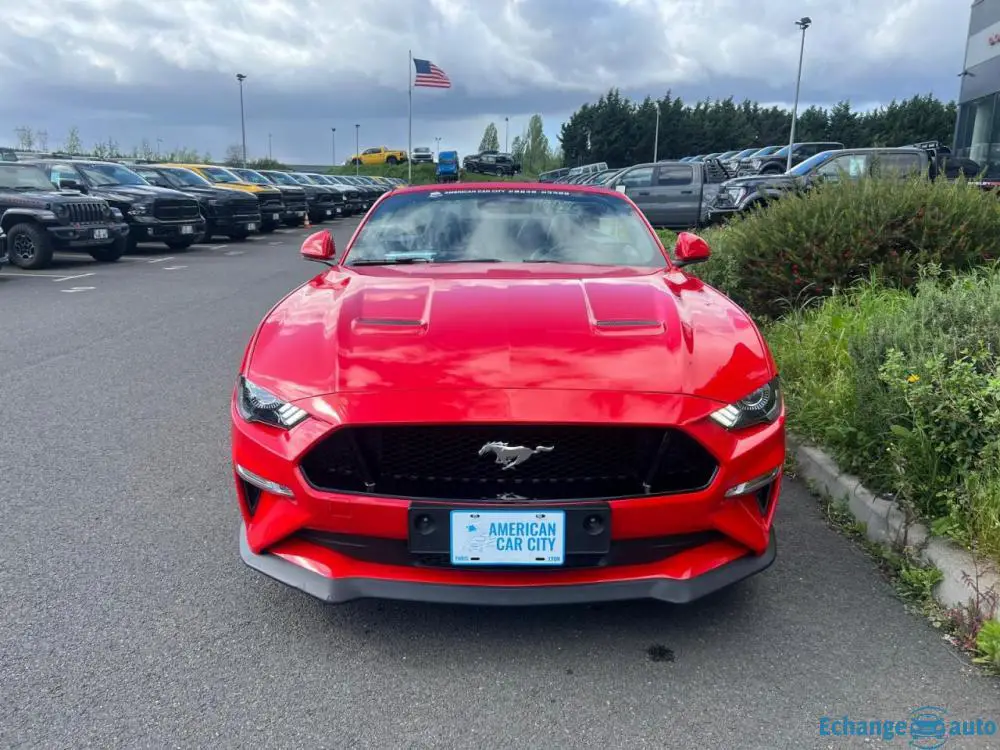 FORD MUSTANG