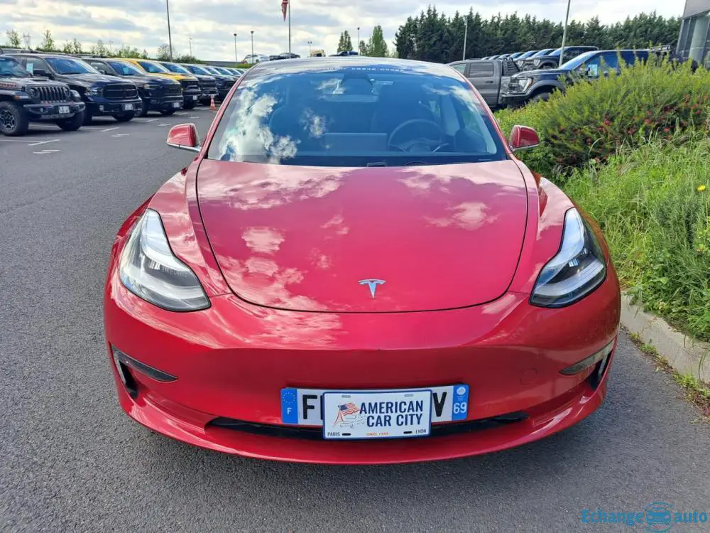 TESLA MODEL 3