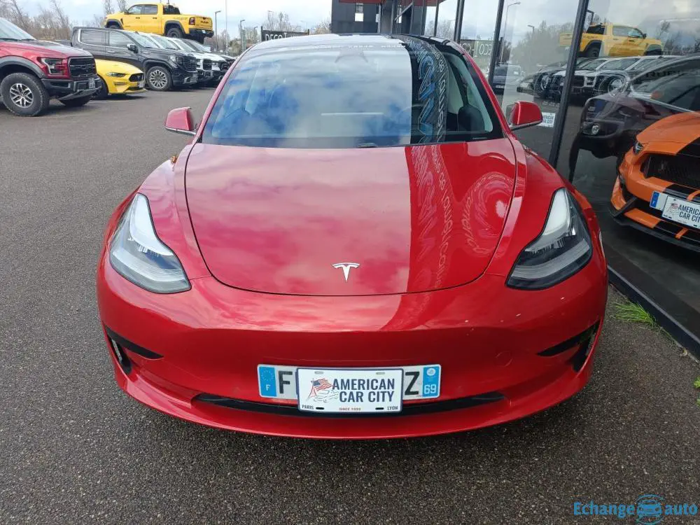 TESLA MODEL 3