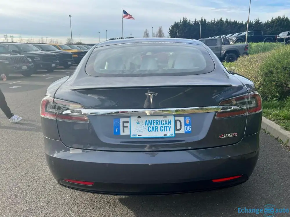 TESLA MODEL S