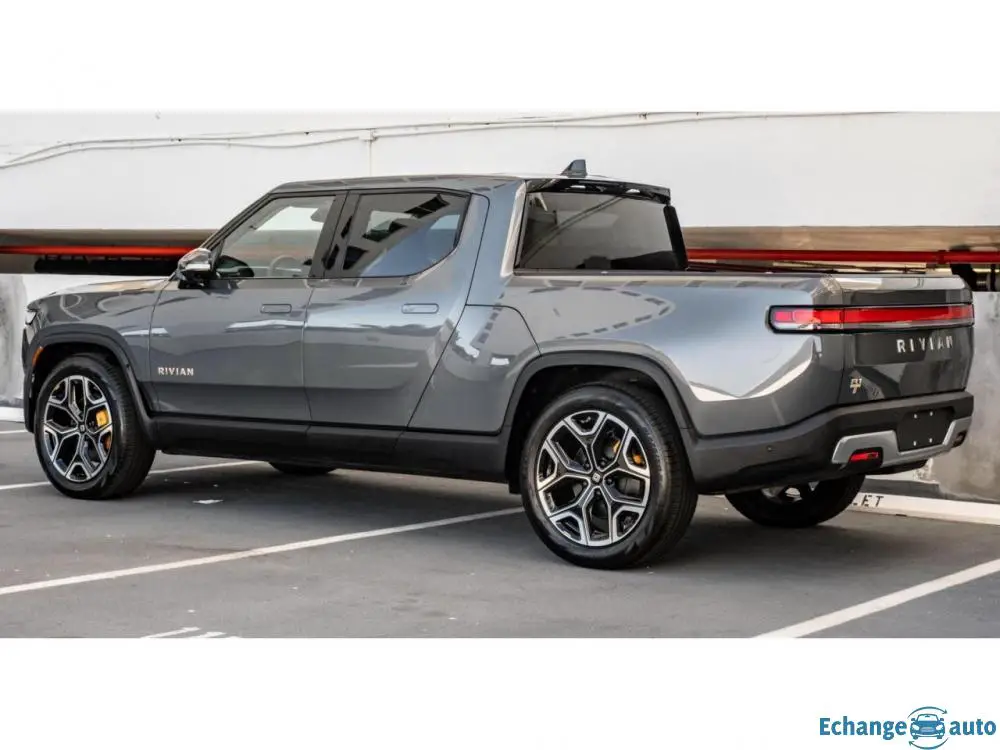 RIVIAN R1T