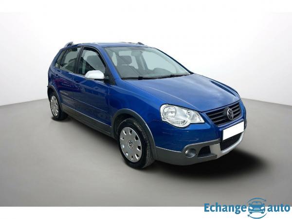 VOLKSWAGEN POLO 1.4 CrossPolo 16S 75 Sport BVA