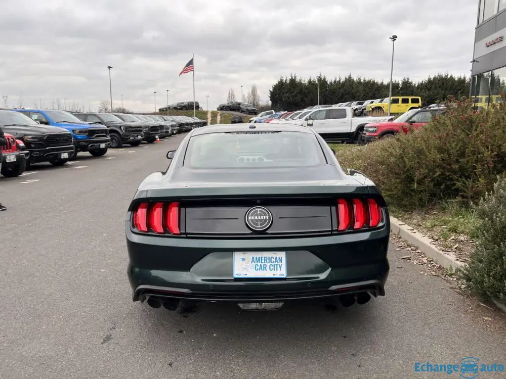 FORD MUSTANG