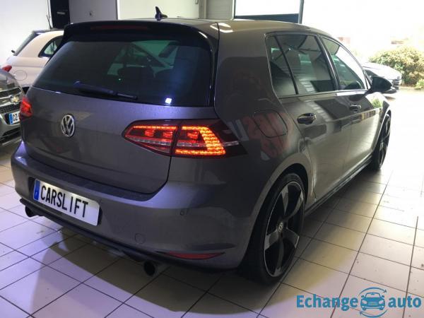 Volkswagen Golf VII GTI 2.O L TFSI 220 CH